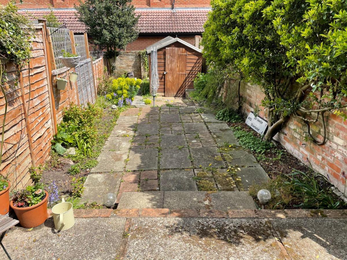 Charming Town Centre Character Cottage With Parking Stowmarket Luaran gambar