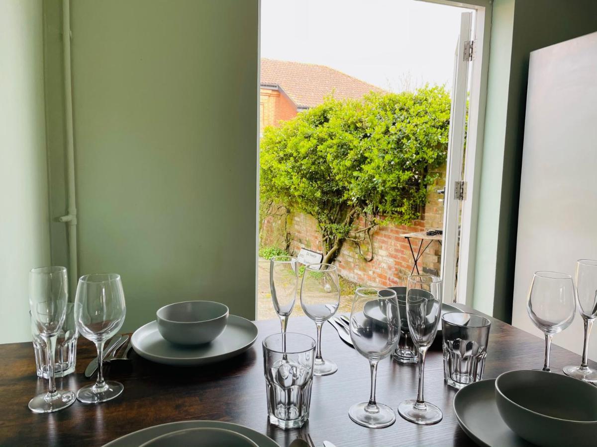 Charming Town Centre Character Cottage With Parking Stowmarket Luaran gambar