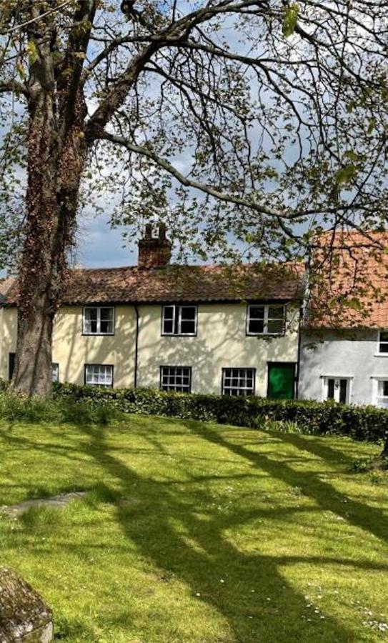 Charming Town Centre Character Cottage With Parking Stowmarket Luaran gambar